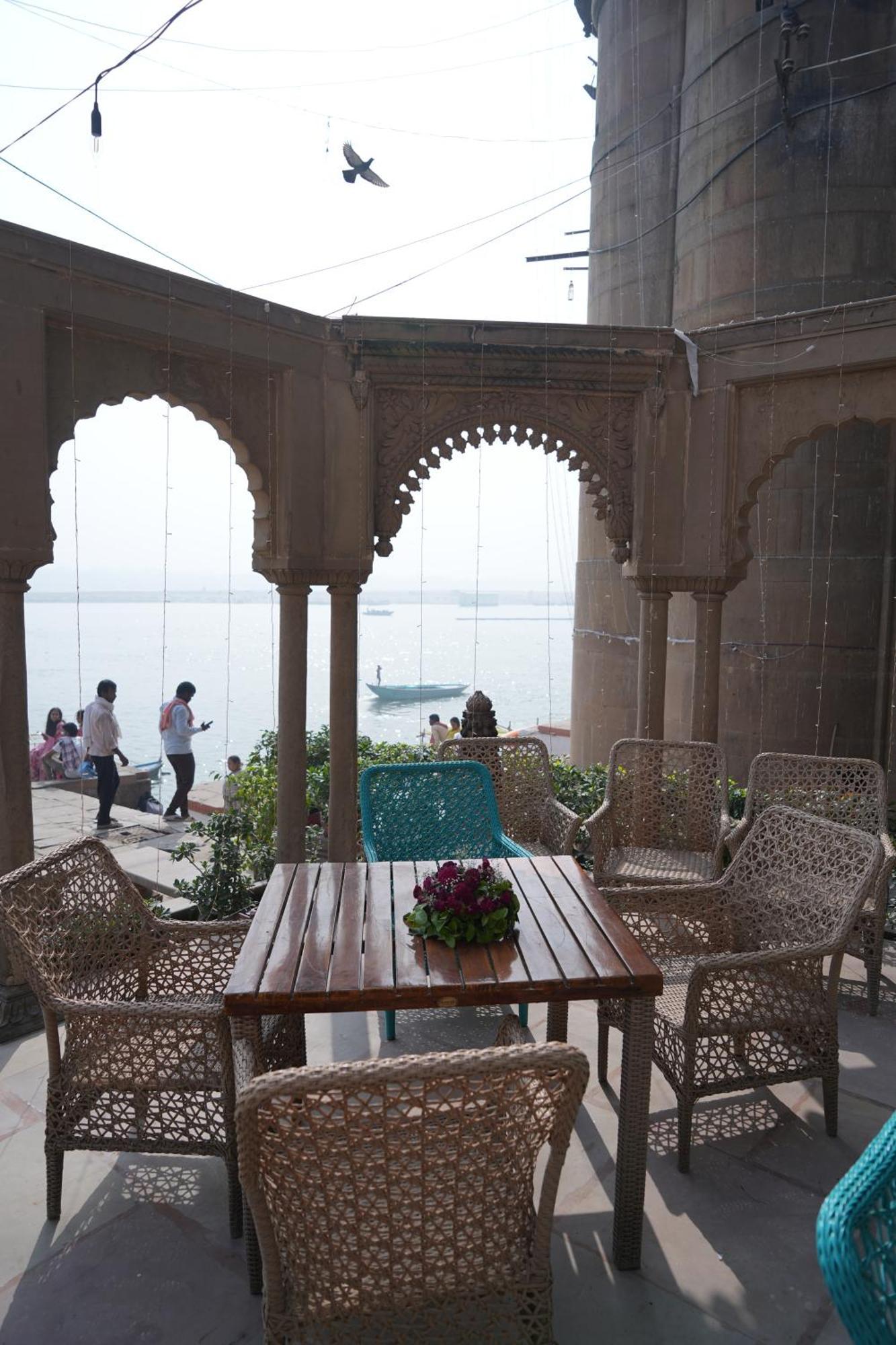 Hotel Guleria Kothi At Ganges Varanasi Exterior foto