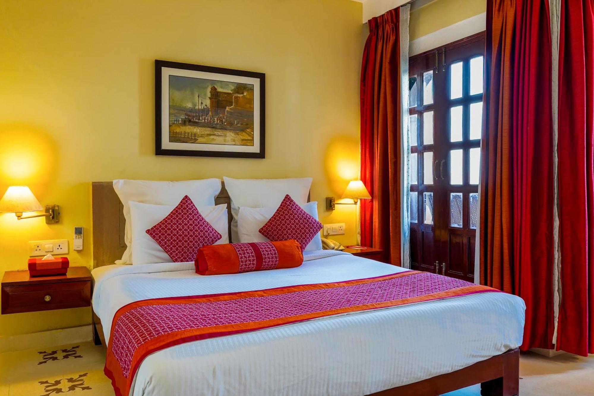 Hotel Guleria Kothi At Ganges Varanasi Exterior foto
