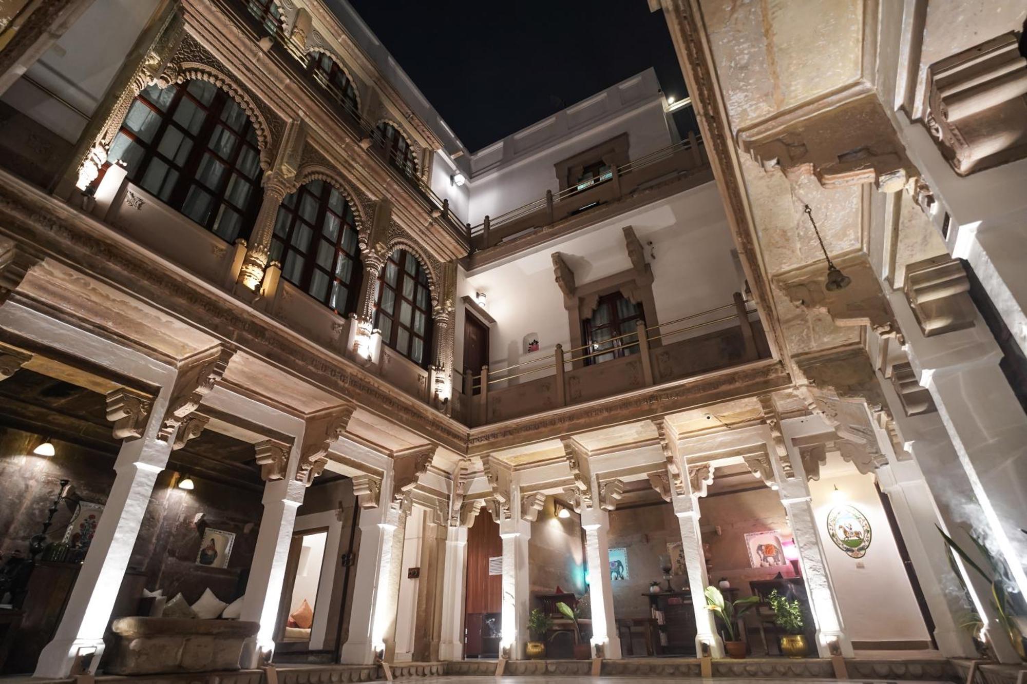 Hotel Guleria Kothi At Ganges Varanasi Exterior foto