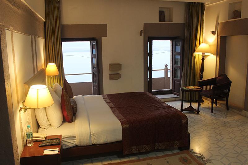 Hotel Guleria Kothi At Ganges Varanasi Exterior foto