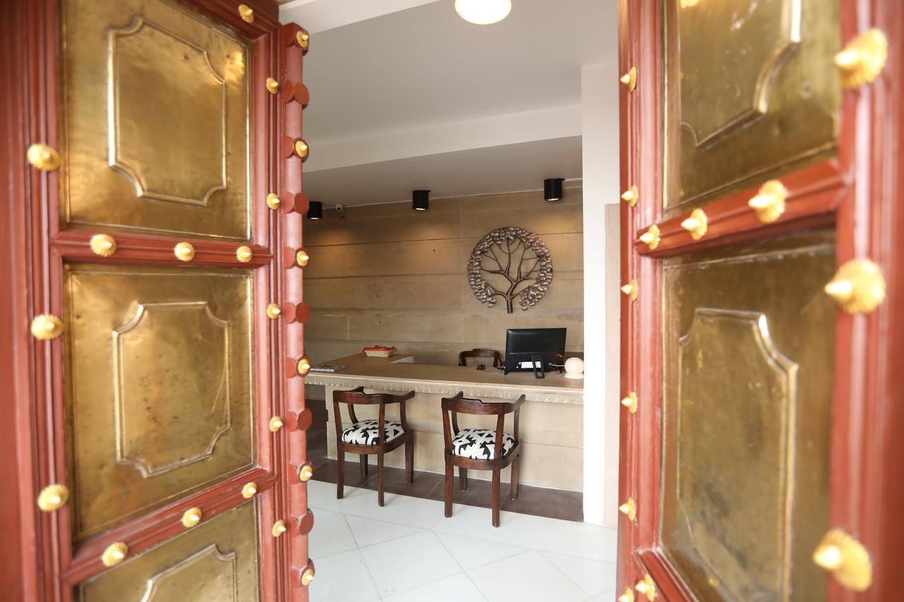 Hotel Guleria Kothi At Ganges Varanasi Exterior foto